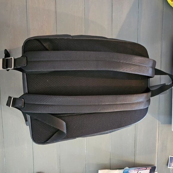 Michael Kors Men’s Black Front Zippers Pocket Leather Travel Backpack - Picture 7 of 16